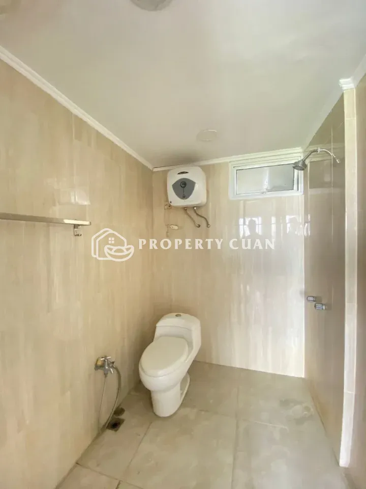 Apartemen dijual di Kondominiun Golf Karawaci, Karawaci - Kamar Mandi