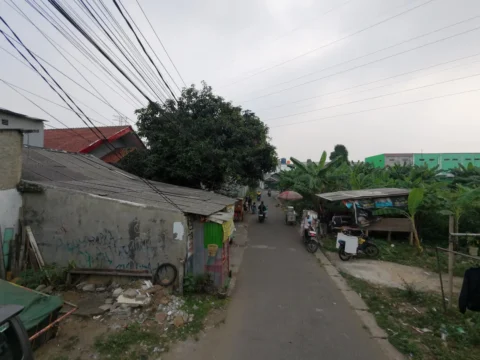 Kavling Komersial dijual di CIPUTAT - Jalan Depan
