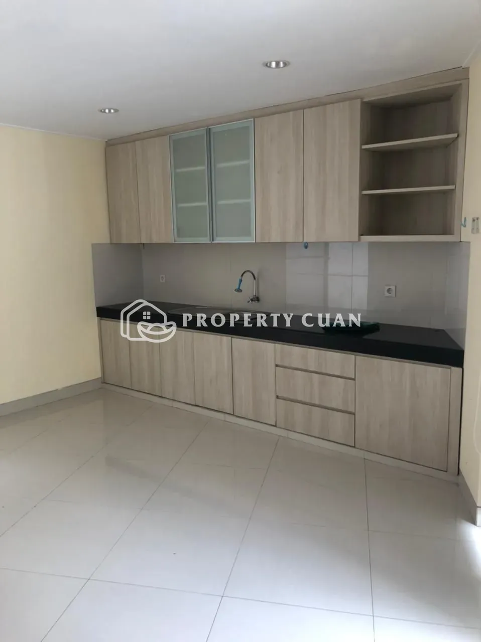 Rumah dijual di Discovery Aluvia, Serpong Utara - Dapur
