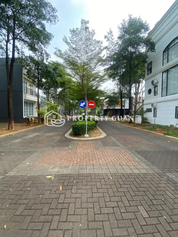 Kavling Residensial dijual di Hyland, BSD - Jalan Depan