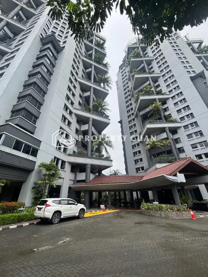 Apartemen dijual di Grand Tropic, Tanjung Duren - Tampak Depan