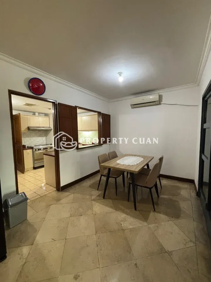Apartemen dijual di Grand Tropic, Tanjung Duren - Ruang Makan