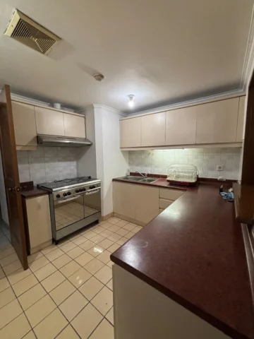 Apartemen dijual di Grand Tropic, Tanjung Duren - Dapur