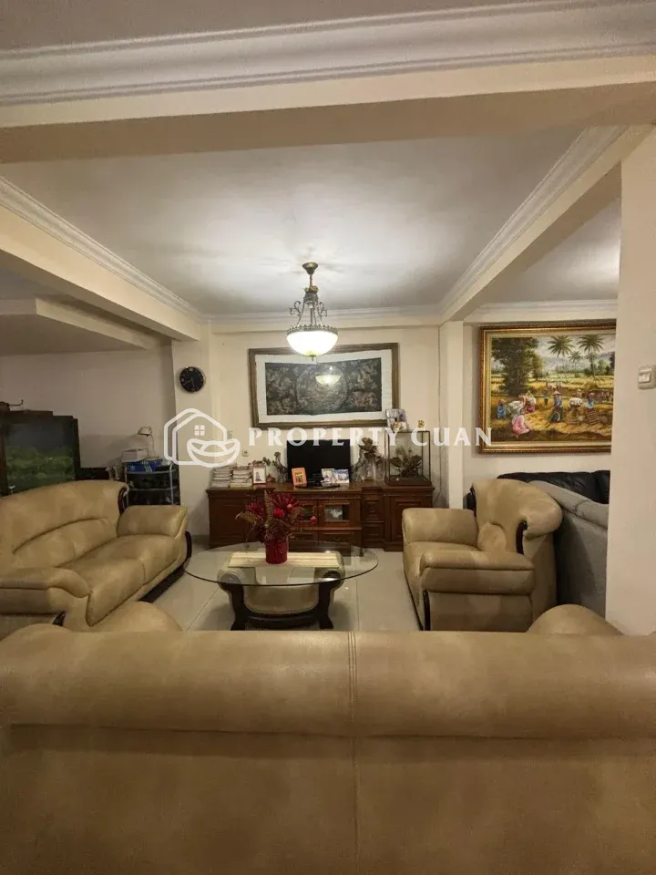 Rumah dijual di Green Garden, Kedoya - Ruang Keluarga