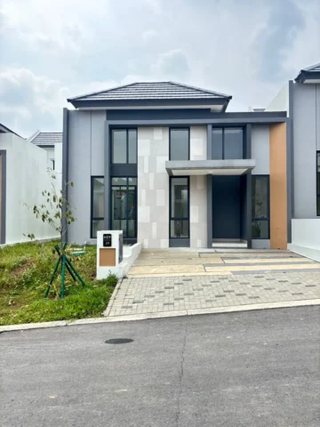 Rumah dijual di Cardonay, Sentul - Tampak Depan 2