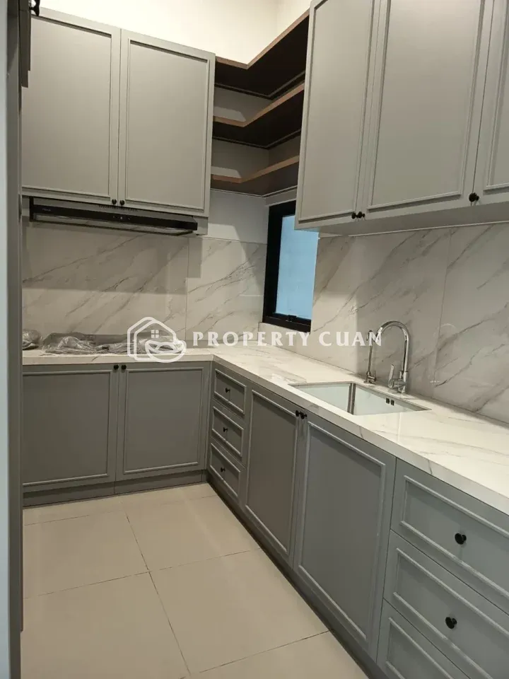 Rumah dijual di Matera Residence, Gading Serpong - Dapur