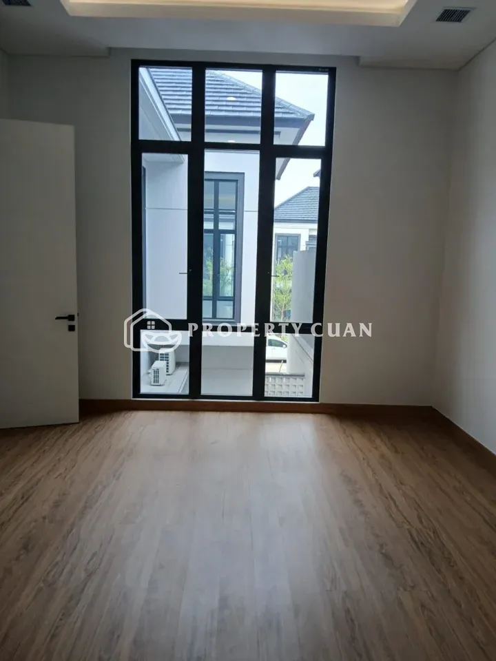 Rumah dijual di Matera Residence, Gading Serpong - Kamar Tidur 5