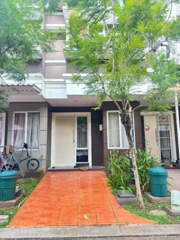 Rumah dijual di Amarillo, Gading Serpong - Tampak Depan 2