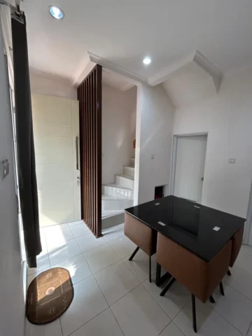 Rumah dijual di Amarillo, Gading Serpong - Ruang Makan