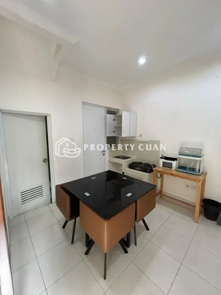 Rumah dijual di Amarillo, Gading Serpong - Dapur