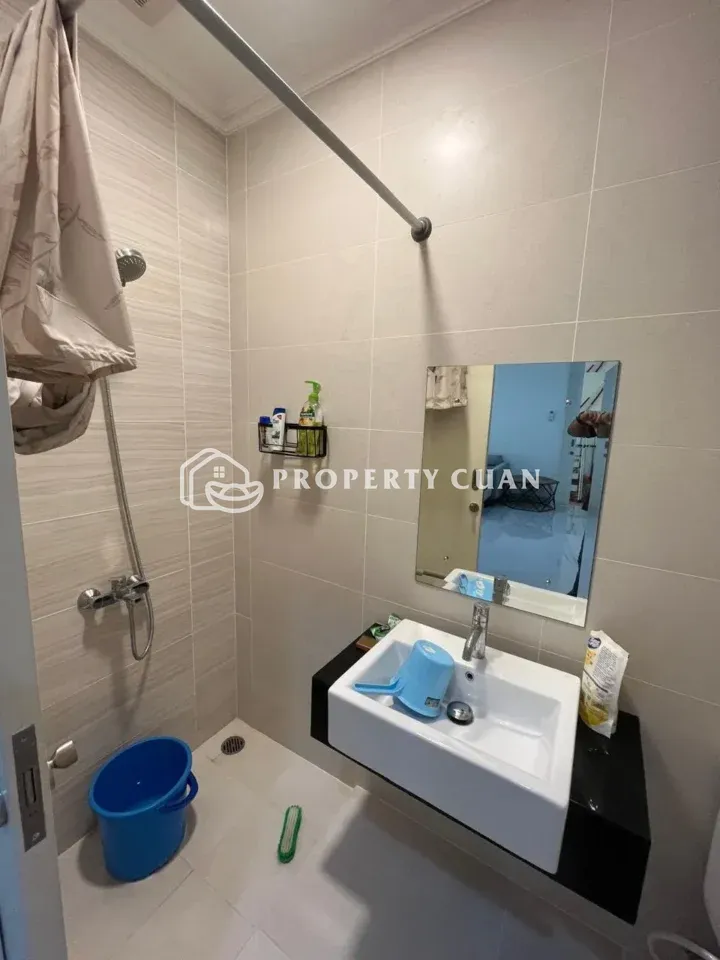 Rumah dijual di Flamingo, Gading Serpong - Kamar Mandi