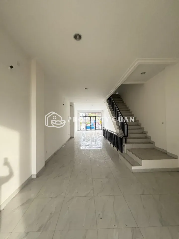 Ruko disewakan di Ebony Golf, PIK 2 - Interior 2