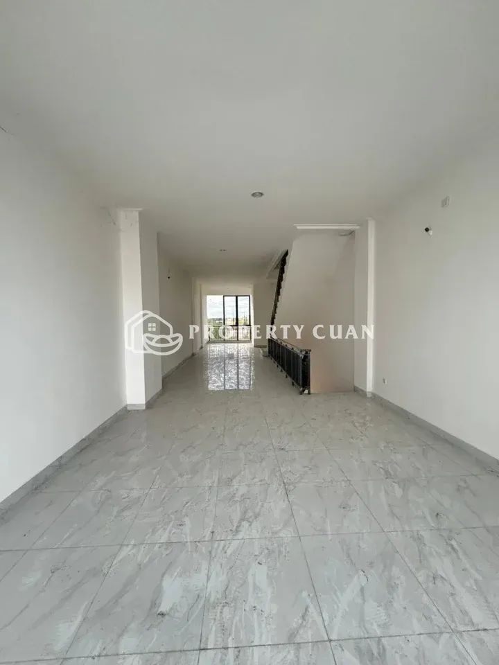 Ruko disewakan di Ebony Golf, PIK 2 - Interior 4