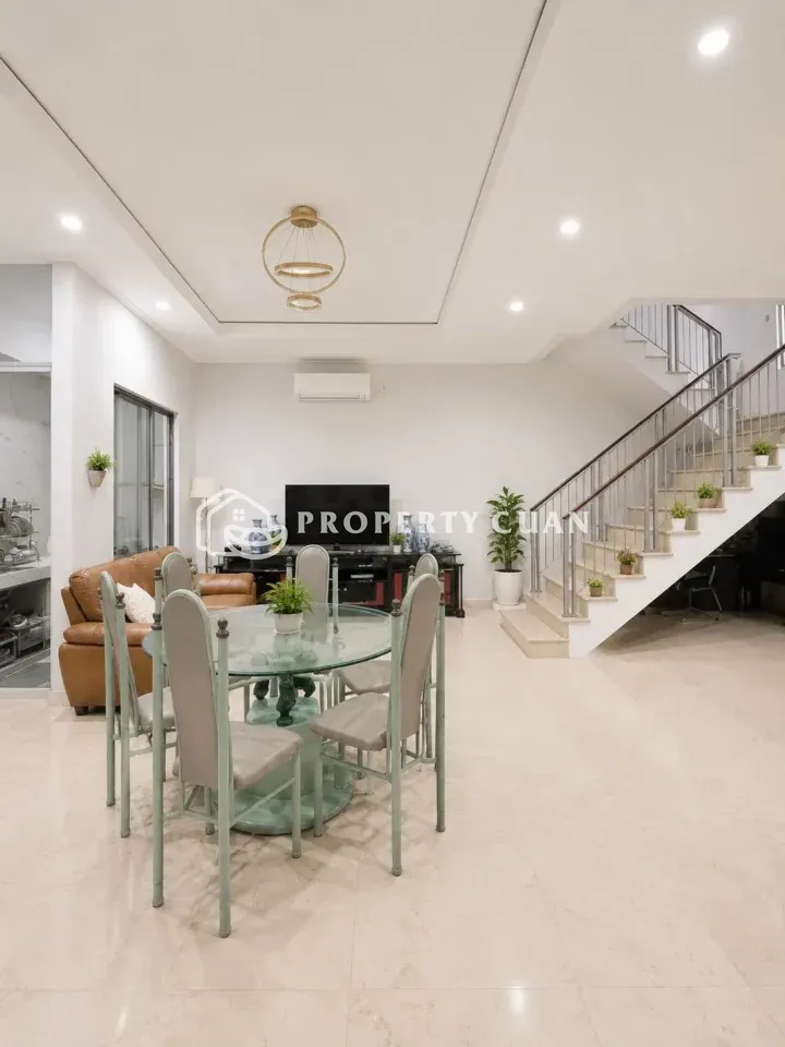 Rumah dijual di Harmony, Muara Kamal - Ruang Makan