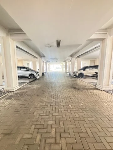 Rumah dijual di Margonite, Suvarna Sutera - Carport 2