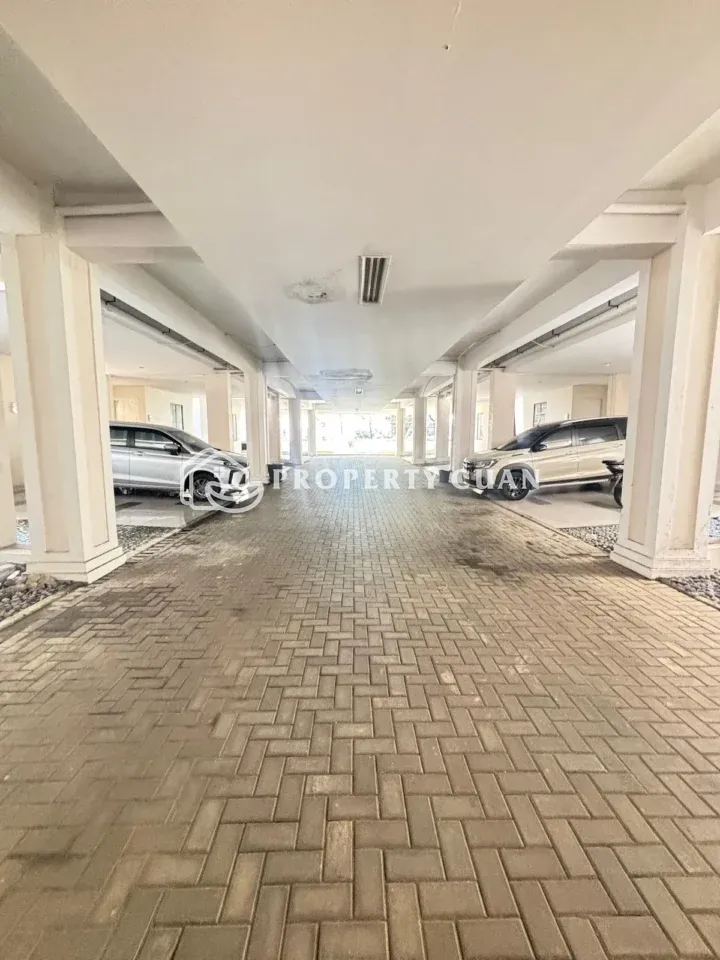 Rumah dijual di Margonite, Suvarna Sutera - Carport 2