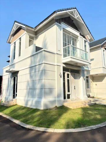 Rumah Disewakan di Regalia, Suvarna Sutera — 4 KT, LT 108 m²