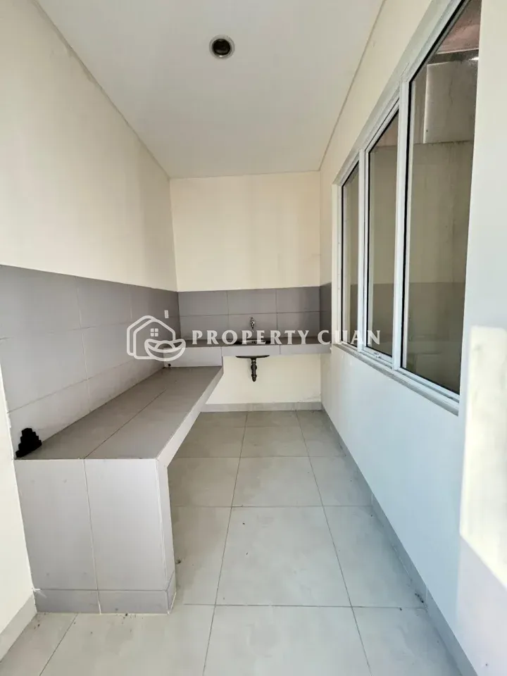 Rumah disewakan di Regalia, Suvarna Sutera - Area Laundry