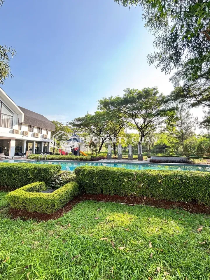 Rumah disewakan di Regalia, Suvarna Sutera - Lingkungan