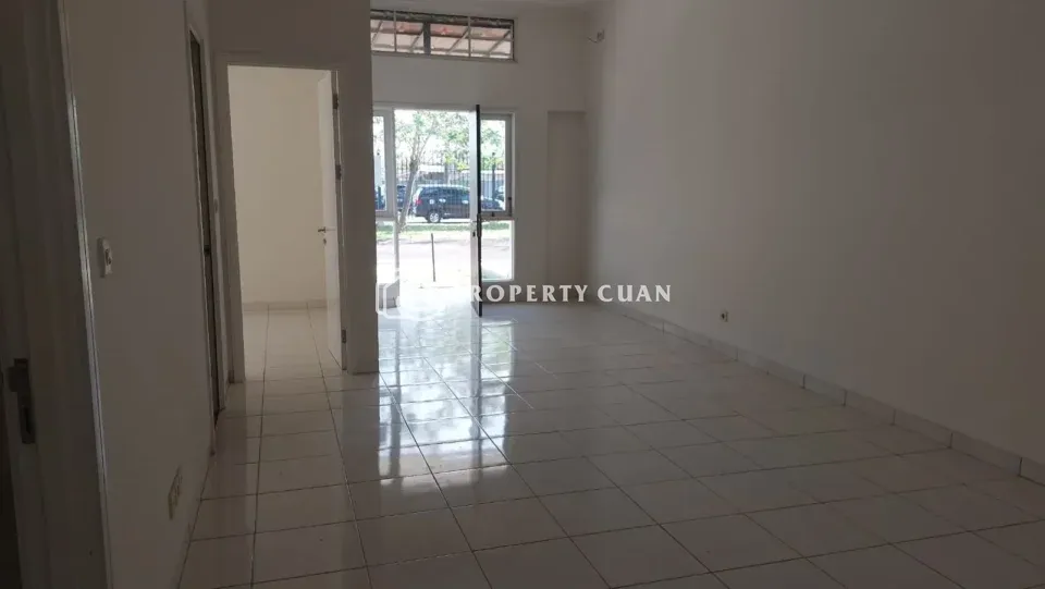 Rumah dijual di Fedora, Suvarna Sutera - Ruang Tamu