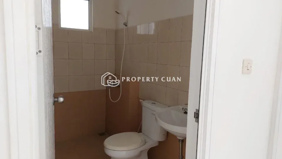 Rumah dijual di Fedora, Suvarna Sutera - Kamar Mandi