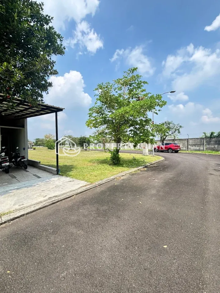Rumah dijual di Fedora, Suvarna Sutera - Lingkungan 2