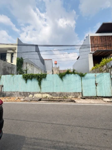 Kavling Komersial dijual di Tomang - Jalan Depan