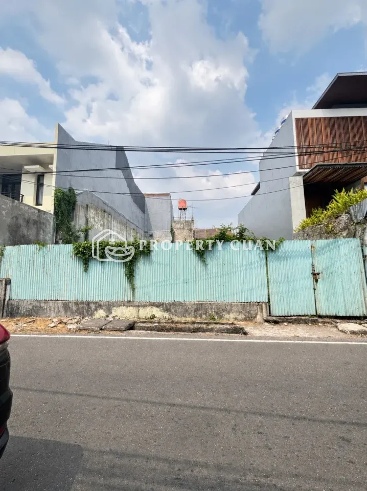 Kavling Komersial dijual di Tomang - Jalan Depan