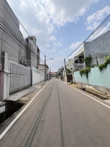 Kavling Komersial dijual di Tomang - Jalan Depan 3