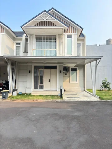 Rumah Disewakan di Regalia, Suvarna Sutera — 3 KT, LT 96 m²