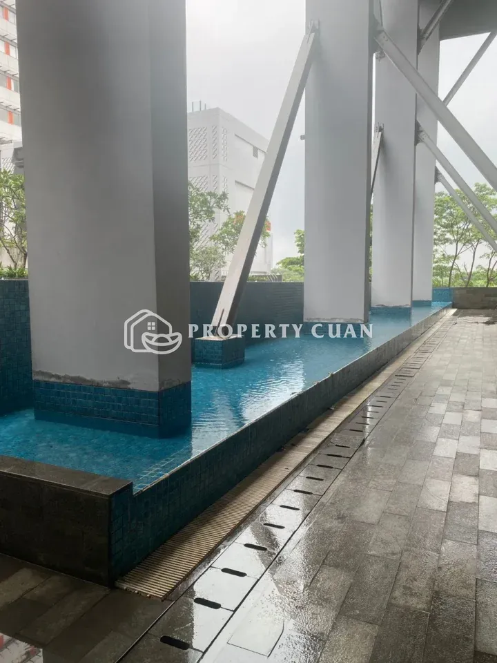 Apartemen dijual di Paddington Heights, Alam Sutera - Kolam Renang 2