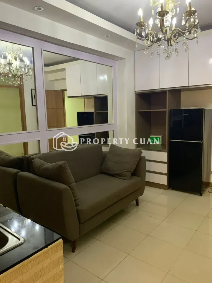 Apartemen dijual di Green Palm Residence, Cengkareng - Ruang Tamu