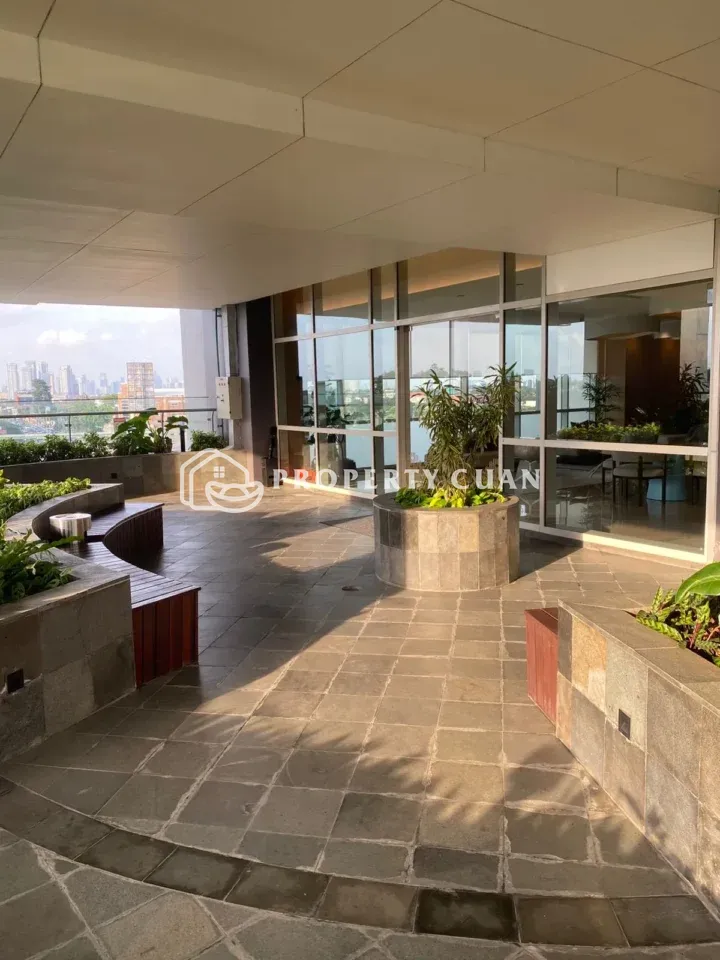 Apartemen dijual di Antasari Place, Cilandak - Balkon
