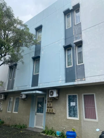 Kost Dijual di Piazza, BSD — 6 kamar, LT 35 m²