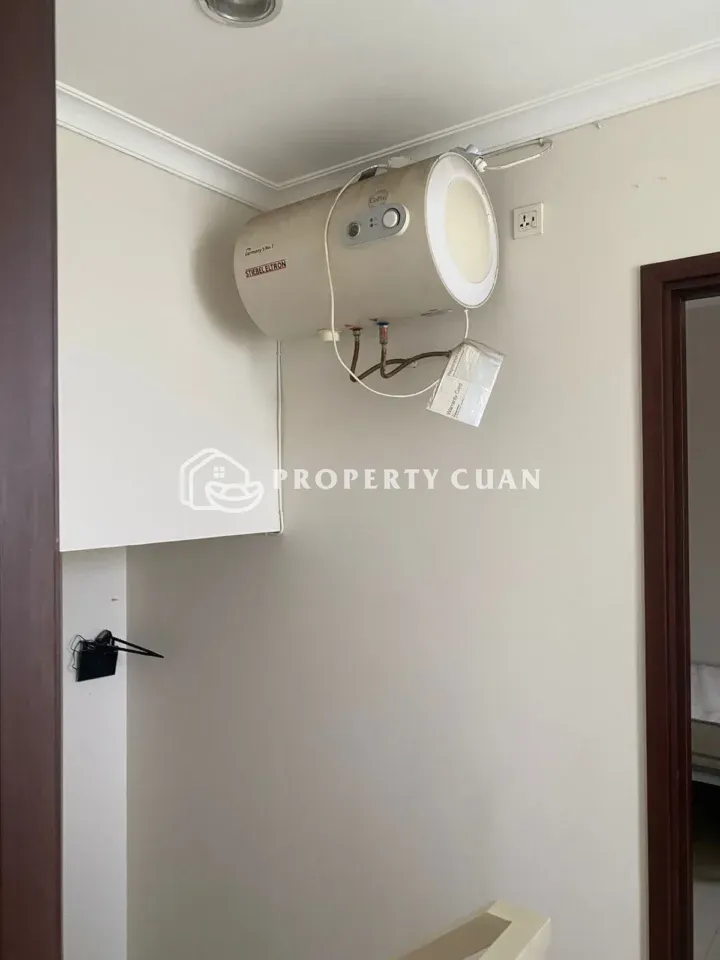 Kost dijual di Rumah Kost Piazza The Mozia, BSD - Kamar Mandi 2