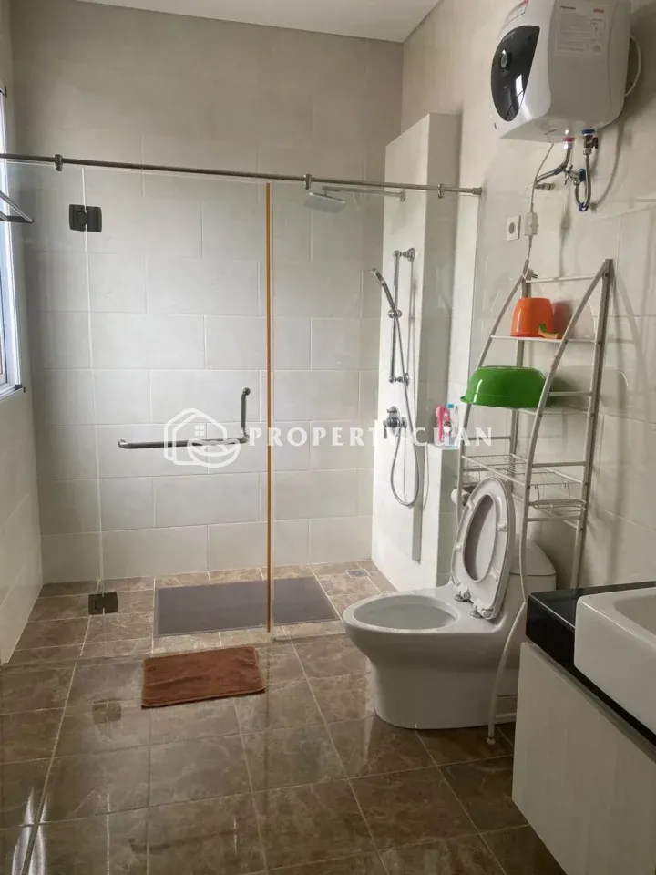 Rumah disewakan di De Maja, BSD - Kamar Mandi