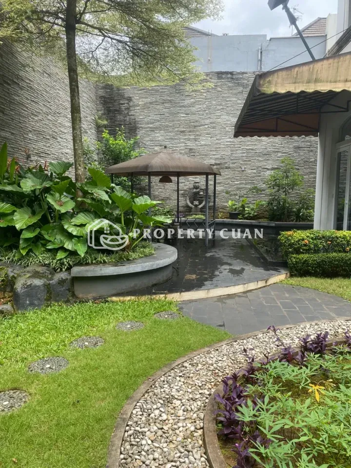 Rumah disewakan di De Maja, BSD - Taman 2