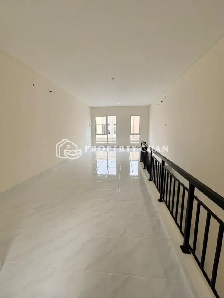 Ruko dijual di Vienna Grande, Gading Serpong - Ruang Keluarga 2