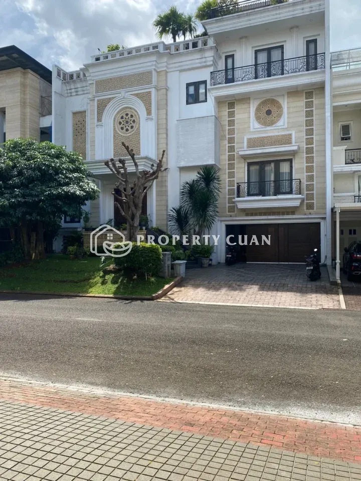 Rumah dijual di Phg Crown Golf, Gading Serpong - Tampak Depan