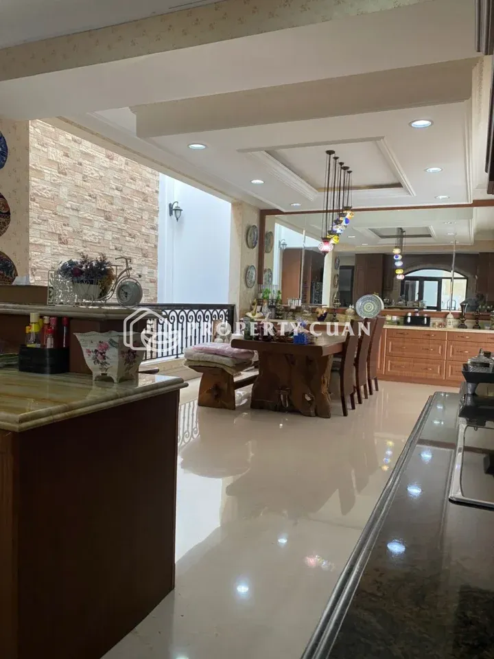Rumah dijual di Phg Crown Golf, Gading Serpong - Ruang Makan