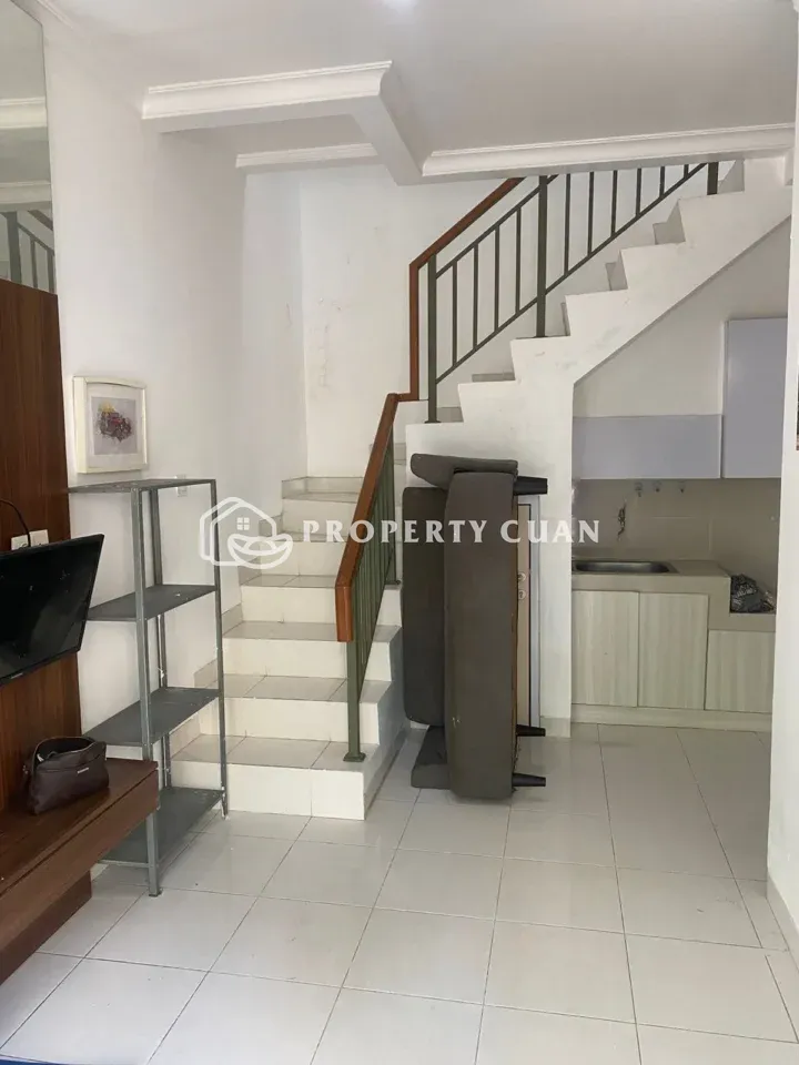 Rumah dijual di Arcadia Village, Gading Serpong - Ruang Keluarga