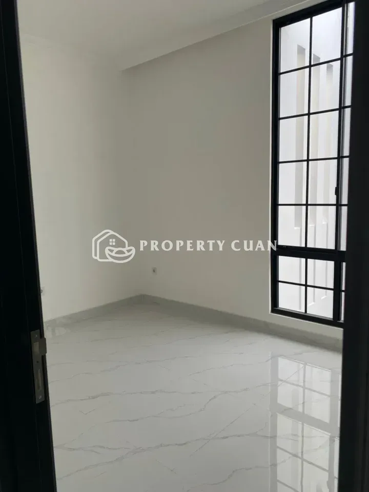 Rumah dijual di Villa Pasir Putih, PIK 2 - Kamar Tidur 3