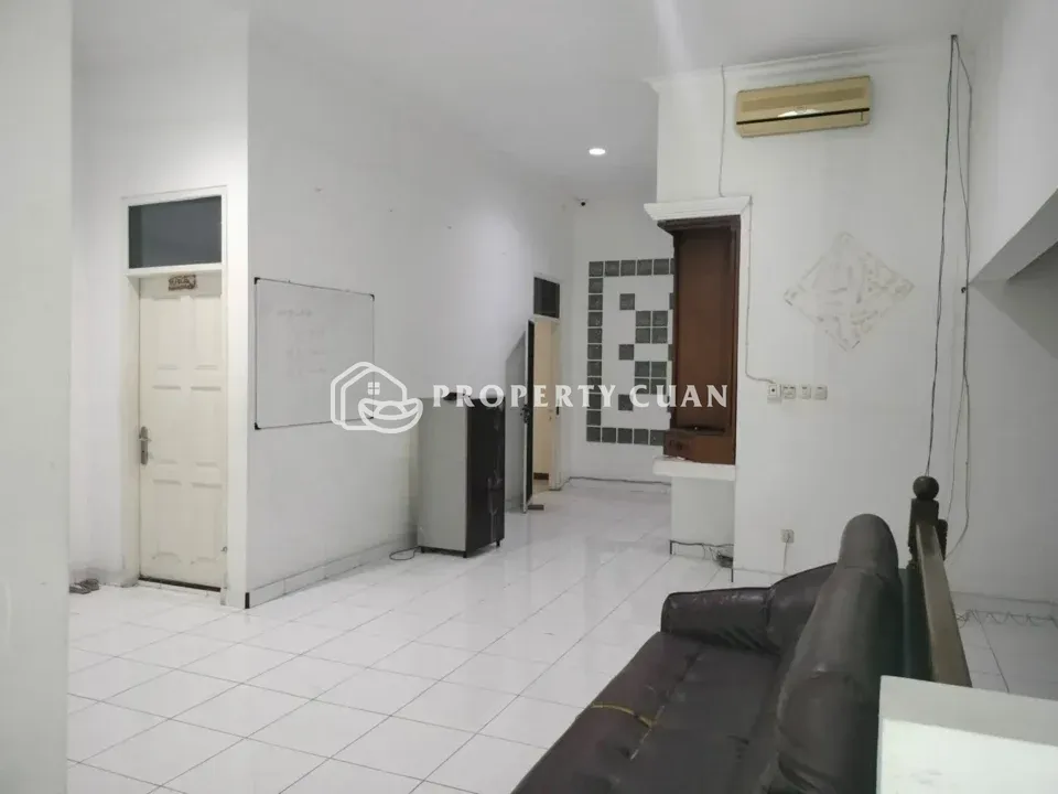 Rumah dijual di Camar Elok, PIK - Ruang Keluarga 2