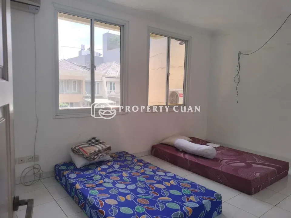 Rumah dijual di Camar Elok, PIK - Kamar Tidur 3