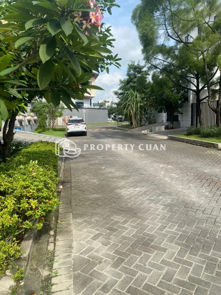 Rumah dijual di Camar Elok, PIK - Lingkungan