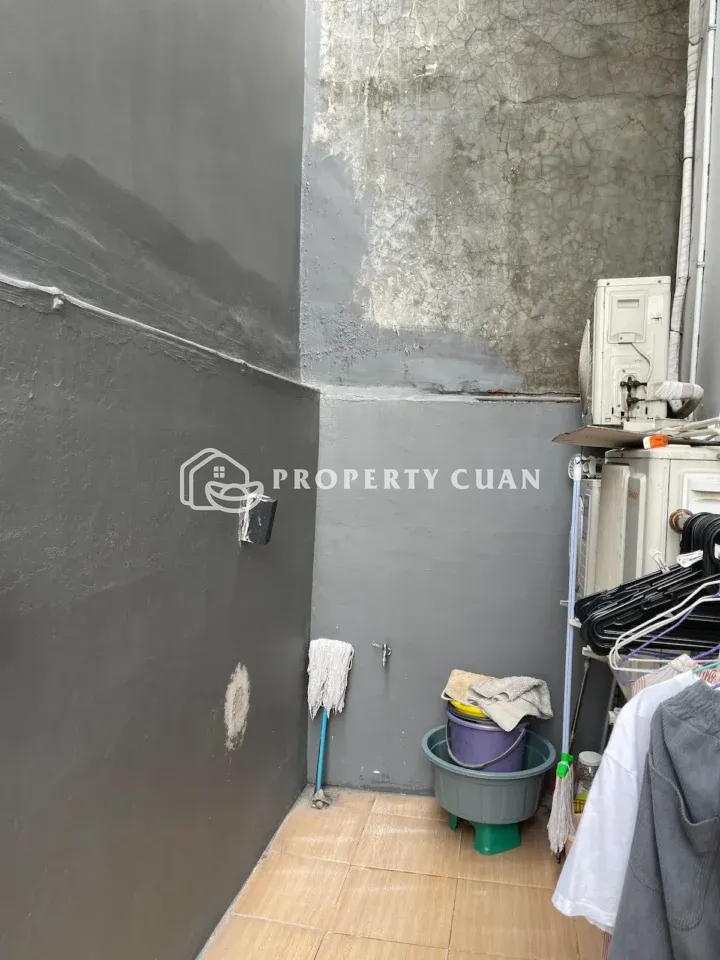 Rumah dijual di The Northbend, Karang Tengah - Area Laundry