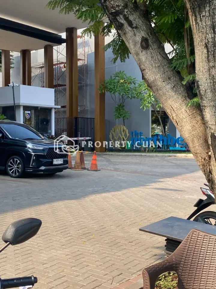 Rumah dijual di The Northbend, Karang Tengah - Lingkungan
