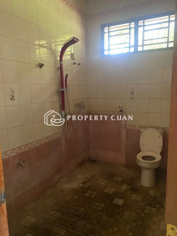 Kavling Komersial dijual di Serang - Kamar Mandi 2