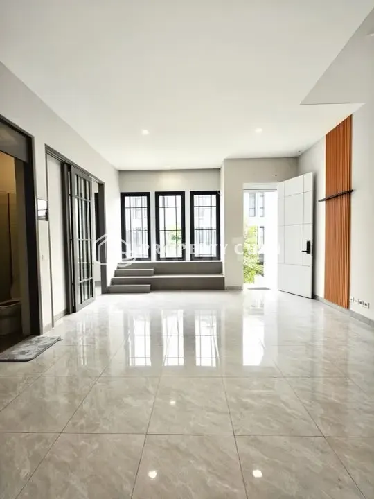 Rumah dijual di Aether, BSD - Ruang Tamu 2