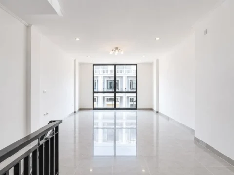 Ruko Dijual di Rukan Harvard, PIK 2 — LT 56,3 m², LB 197 m² — foto 2